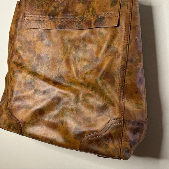 NWOT Frye Large Charlie Tote Shoulder Bag Floral Print on Brown Leather Pockets